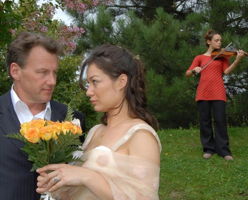 Celebration de mariage au Parc Floral de Vincennes, Paris, avec violoniste